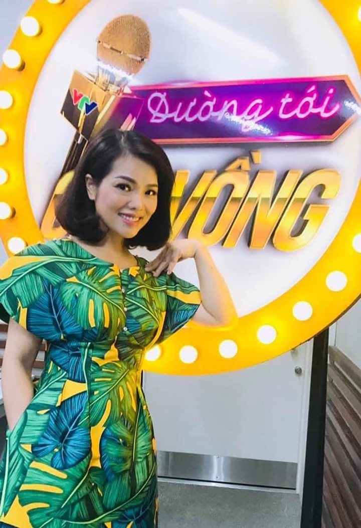 MC Bạch Dương tiếc nuối khi phải chia tay với "thanh xuân" của mình.