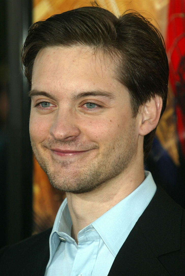 Tobey Maguire: Bạn diễn của Tobey nói rằng rất khó để làm việc với anh ấy. Sau đó Maguire quyết định trốn khỏi ánh đèn sân khấu để tập trung sản xuất phim và làm việc ở hậu trường.