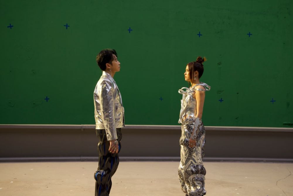Hình ảnh trong MV.