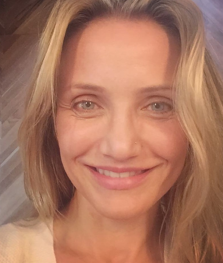 Cameron Diaz: Cameron xác nhận rằng cô ấy đã "nghỉ hưu" và không hối tiếc. Cô ấy không có thời gian cho cuộc sống cá nhân của mình, “Khi bạn làm điều gì đó hết mình trong một thời gian dài, những phần khác của bạn sẽ được giao cho người khác. Có rất nhiều phần trong cuộc sống của tôi mà tôi không quản lý được". Cameron cảm thấy như Hollywood “sở hữu” mình, vì vậy cô ấy quyết định rời bỏ ánh hào quang.