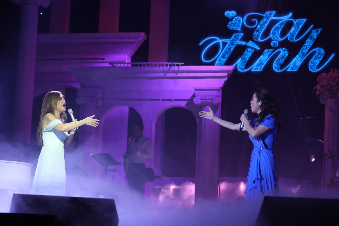 Màn kết hợp của Thu Phương và Ngọc Anh với hai nhạc phẩm “Những ngày thơ mộng” - “Tạ tình” (Hoàng Thi Thơ) cũng là điểm nhấn của đêm nhạc.