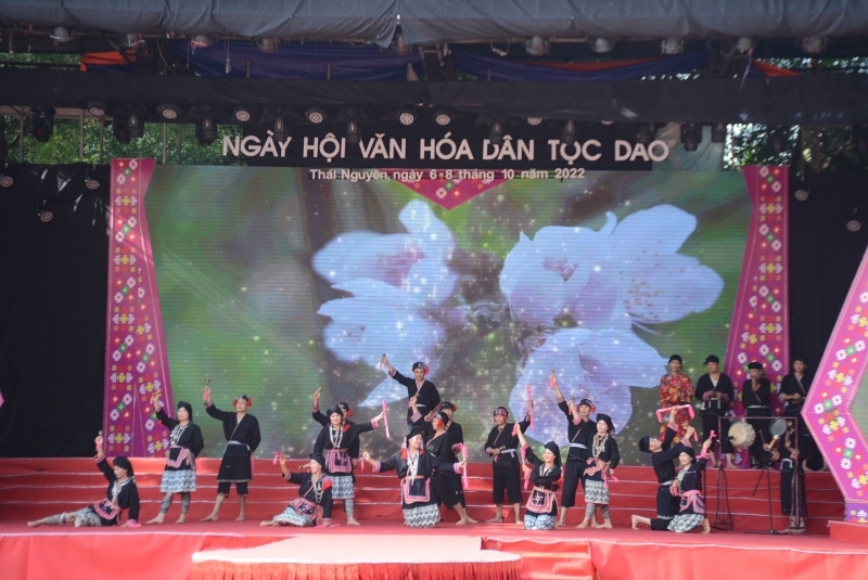 Đội văn nghệ bản Piềng Sàng tham gia ngày hội văn hóa Dao toàn quốc năm 2022 tại tỉnh Thái Nguyên.