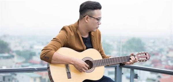 Nhà báo, nhạc sĩ Lê Thành Trung ghi lại những thứ mình biết và thấy hay, thỏa mãn đam mê về bóng đá của mình trong cuốn sách "Bóng đá - World Cup - những góc khuất" 