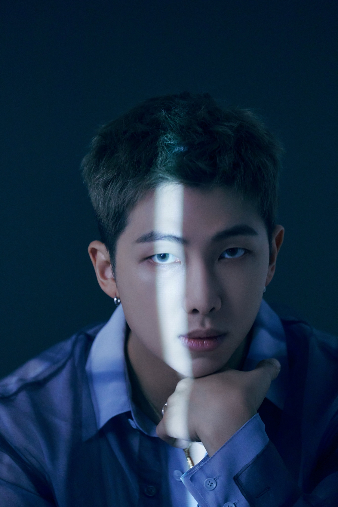 RM là thành viên thứ 3 của BTS ra mắt sản phẩm âm nhạc solo.