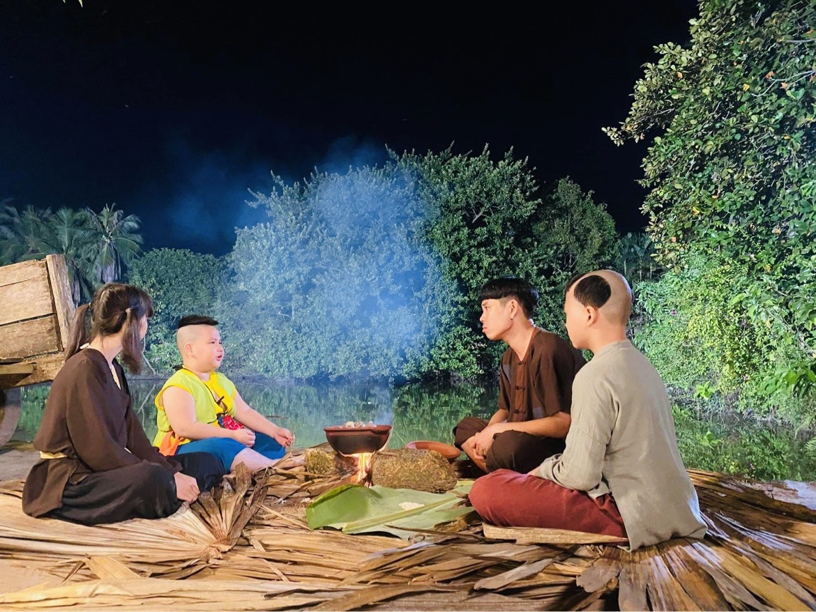 "Trạng Nhí" là loạt phim ngắn tái hiện lại những điển tích gắn với các thần đồng nhỏ tuổi được dân gian lưu truyền và kể lại.