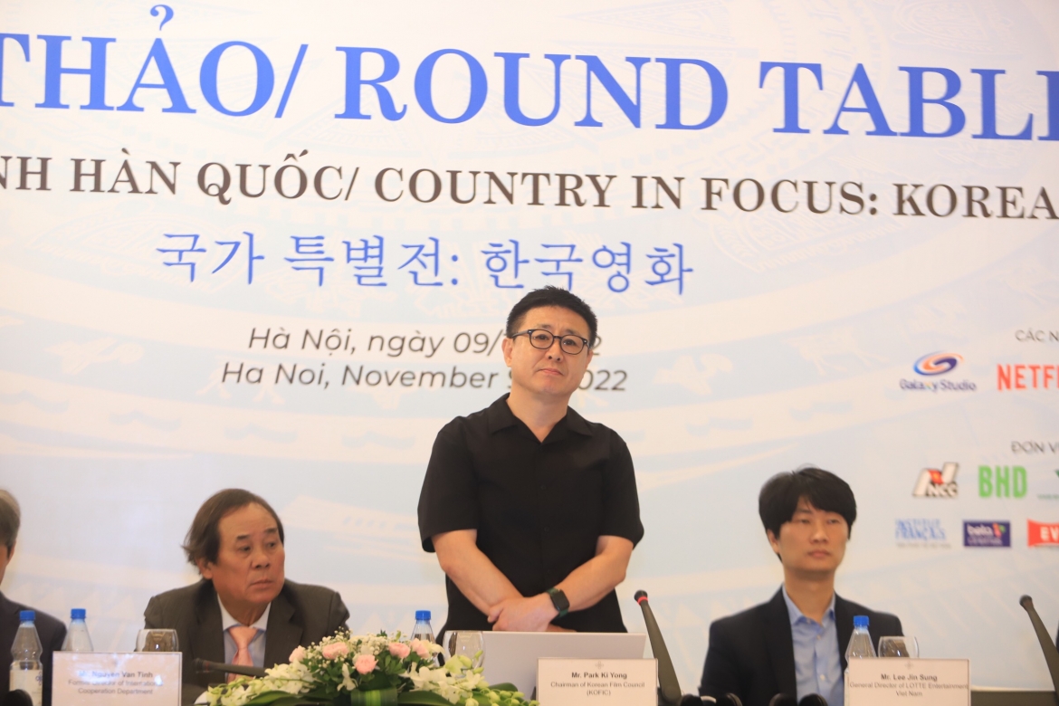 Chủ tịch Hội đồng Điện ảnh Hàn Quốc Park Ki Yong chia sẻ tại Hội thảo