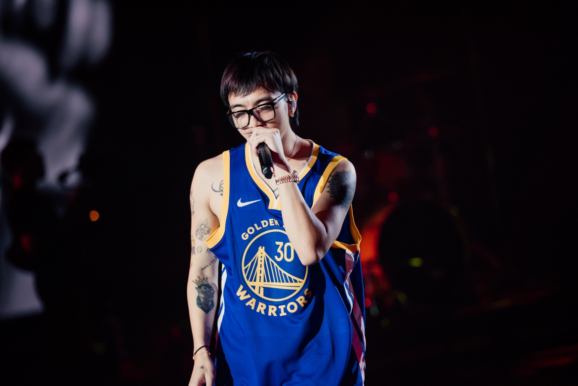 SOOBIN trong buổi tổng duyệt trước ngày diễn ra KOSMIK live concert