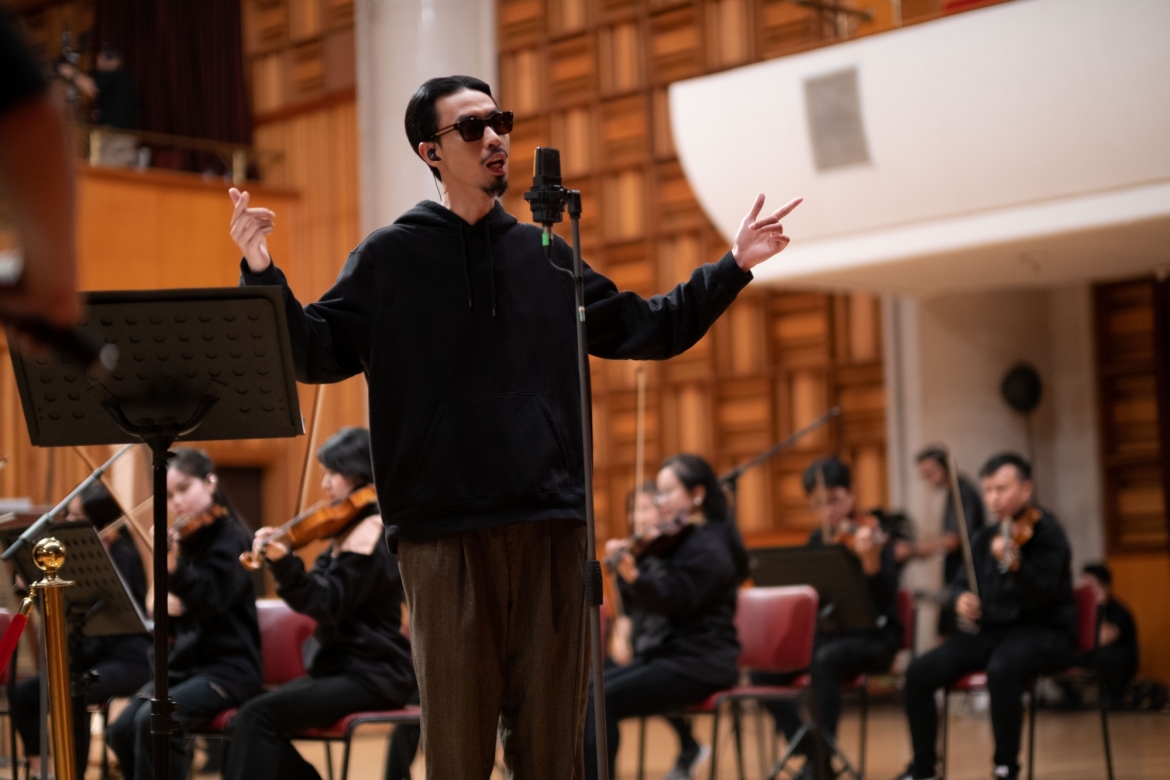 Những bài xuất hiện trong album này đều là sự lựa chọn ngẫu nhiên. Thay vì nhịp điệu nhanh của rap, người nghe đã có một cảm nhận mới với những tiết tấu chậm.