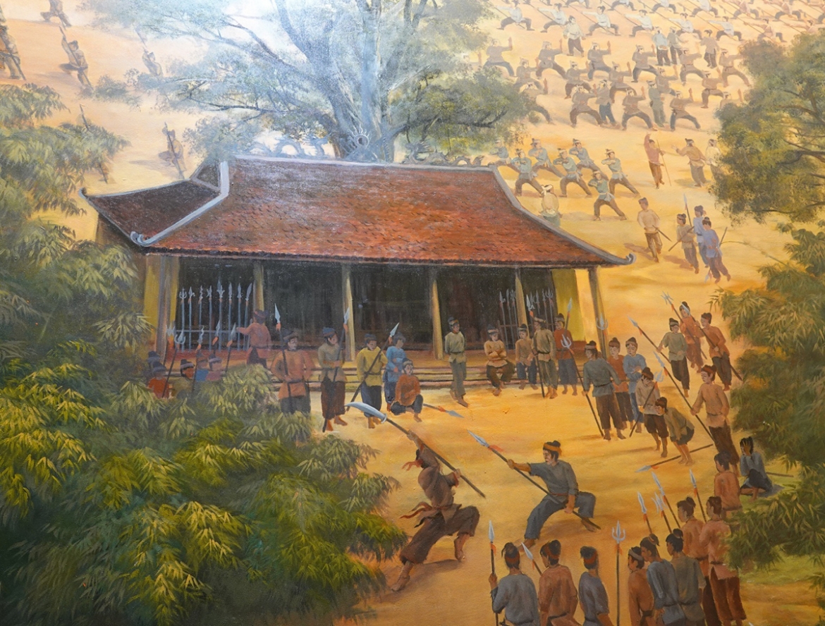 Bức tranh lớp dạy võ tại nhà thầy Trương Văn Hiến được trưng bày tại Bảo tàng Quang Trung.