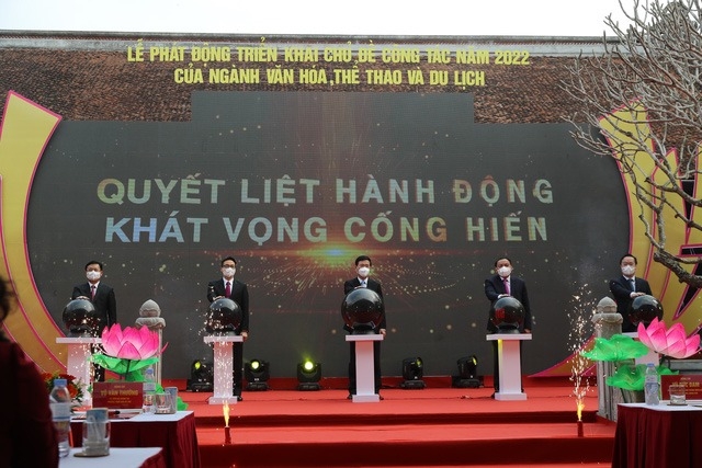 Phát động triển khai chủ đề công tác “Xây dựng môi trường văn hóa cơ sở và công tác cán bộ” tại Nghệ An. Ảnh: Nam Nguyễn