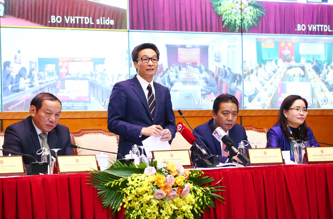 Phó Thủ tướng Vũ Đức Đam phát biểu chỉ đạo tại Hội nghị.
