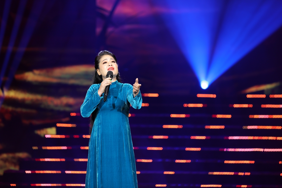 Ca sĩ Anh Thơ.