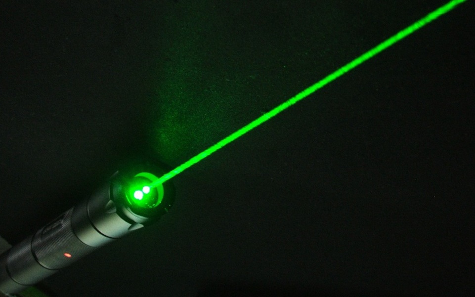 Bút laser. Ảnh: Zlahkoto.