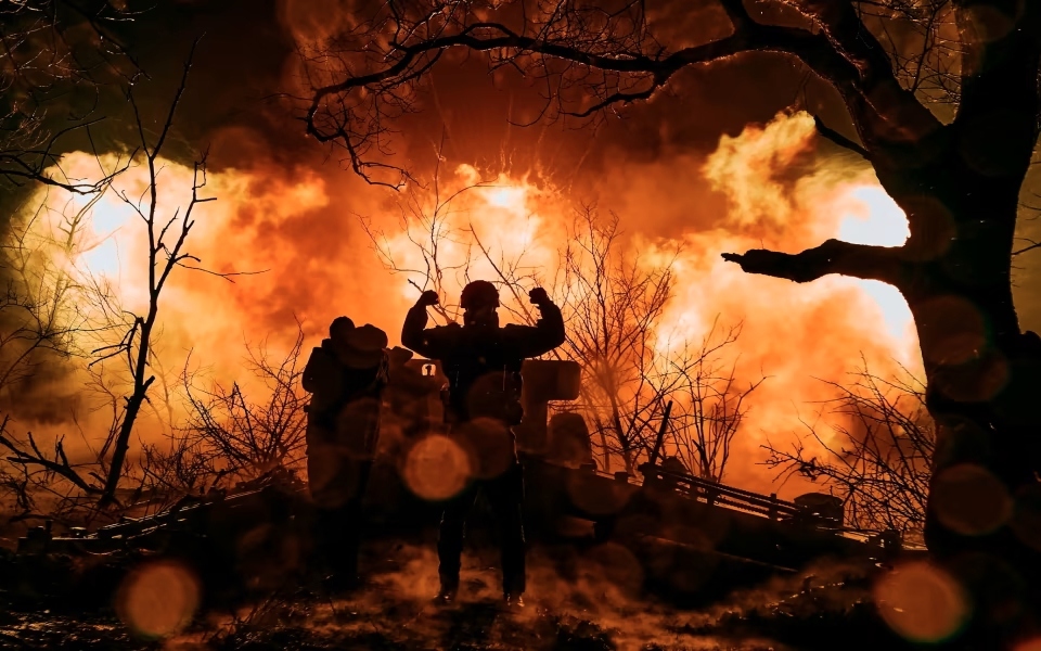 Khói lửa xung đột Ukraine. Ảnh: Getty.