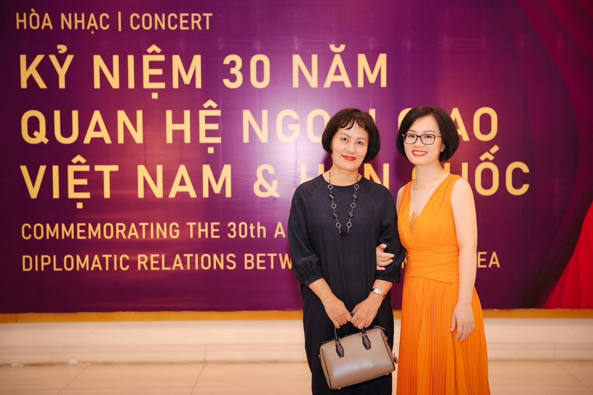 Nghệ sĩ Đào Thu Lê và mẹ là NSƯT Hà Ngọc Thoa. 