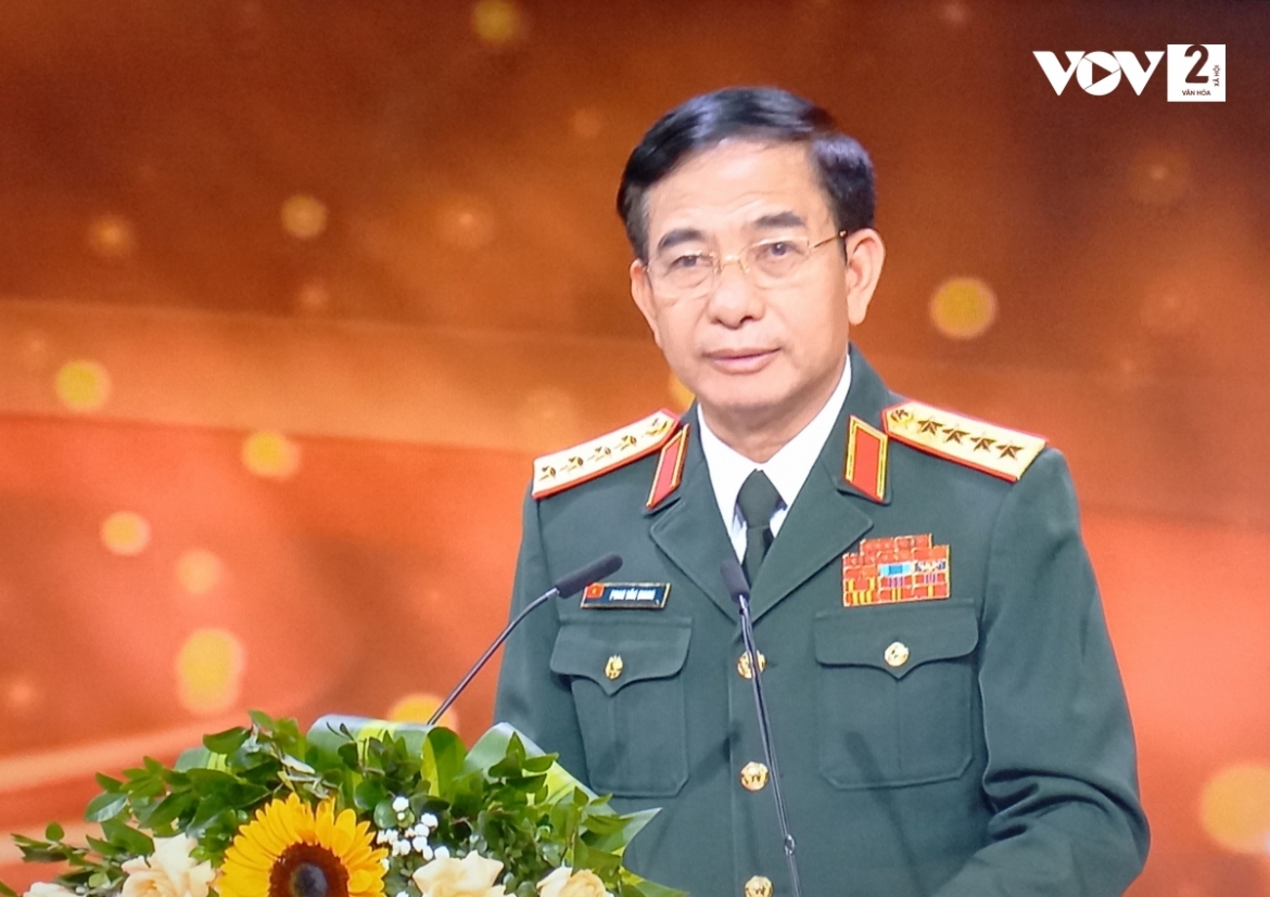 Đại tướng Phan Văn Giang, Ủy viên Bộ Chính trị, Phó Bí thư Quân ủy Trung ương, Bộ trưởng Bộ Quốc phòng phát biểu tại Lễ trao giải cuộc thi