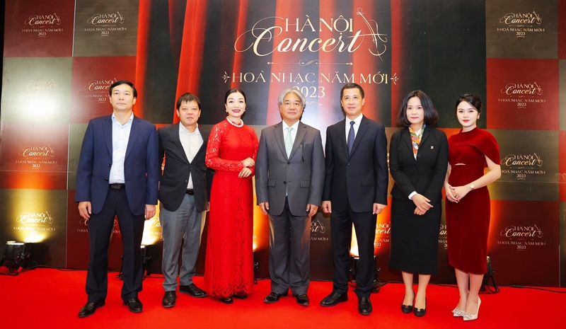 BTC và các nghệ sĩ tham gia "Hanoi Concert - Hòa nhạc năm mới 2023".