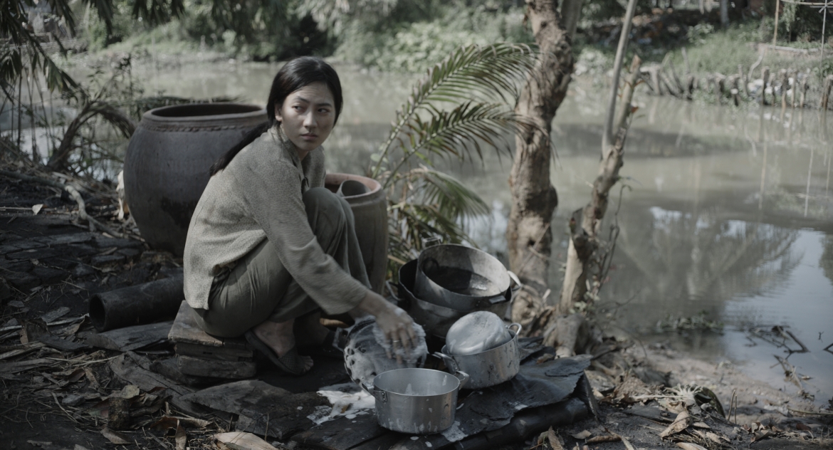Phương Anh Đào thủ vai Nhàn trong "Tro tàn rực rỡ".