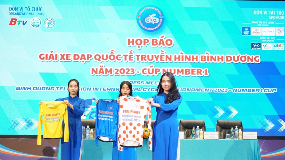 Giới thiệu các chiếc áo đấu danh giá của giải: Áo Vàng, Áo Xanh và Áo đỏ.