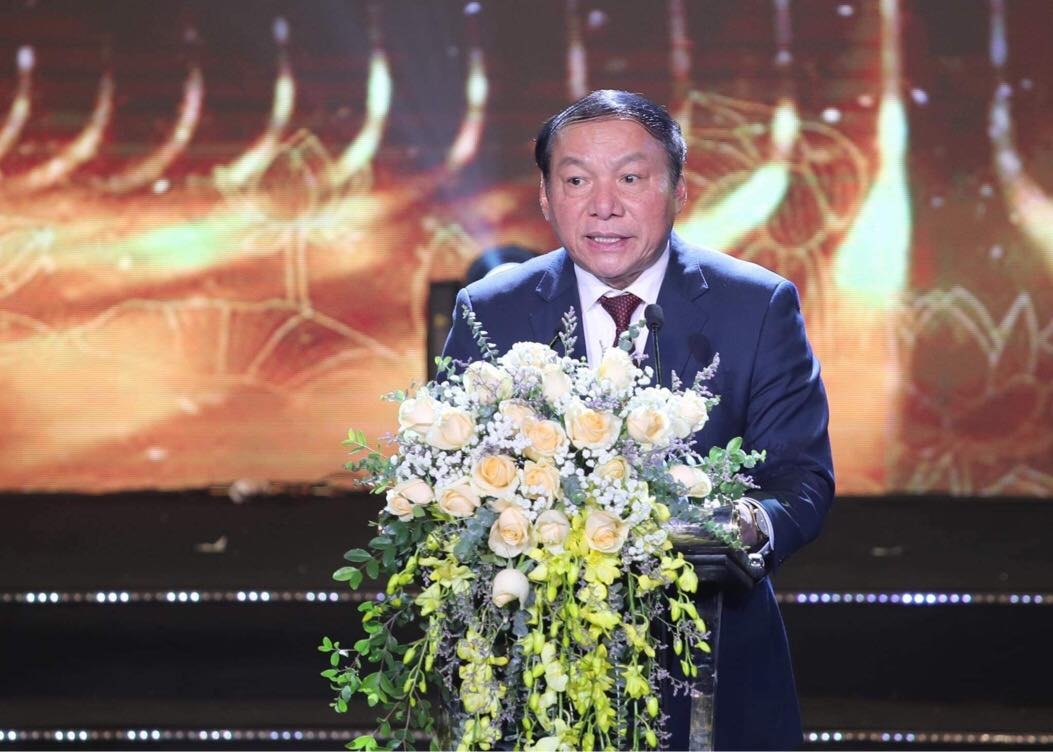 Bộ trưởng Bộ VHTTDL Nguyễn Văn Hùng.