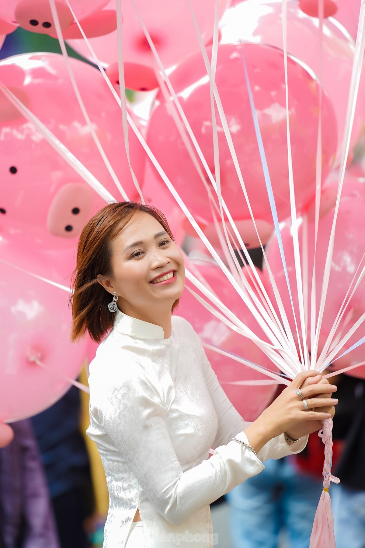 Plenty of venues held to celebrate Tet open in Ho Chi Minh City, including a calligraphy street in District 1 to provide a beautiful background in which to snap festive photos and keep special memories of this year’s Tet holiday.