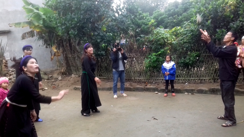 Chơi "cừ cáy" ngày đầu xuân (ảnh minh họa)