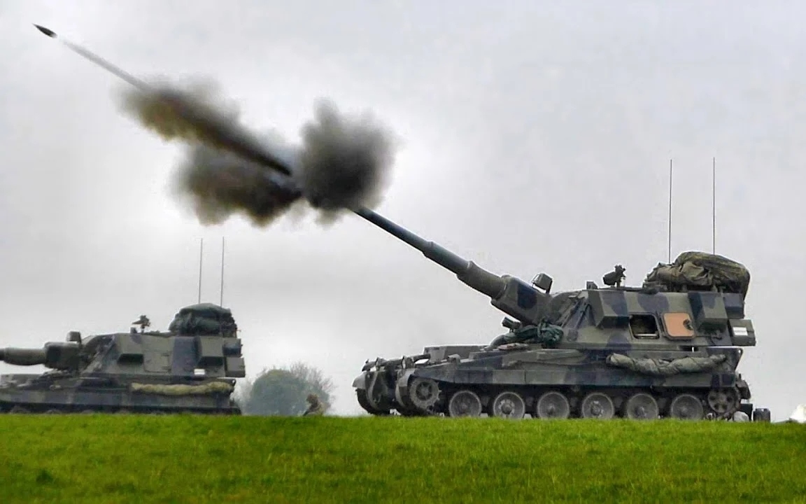 Pháo tự hành AS90 của Anh. Ảnh: Eurasian Times.