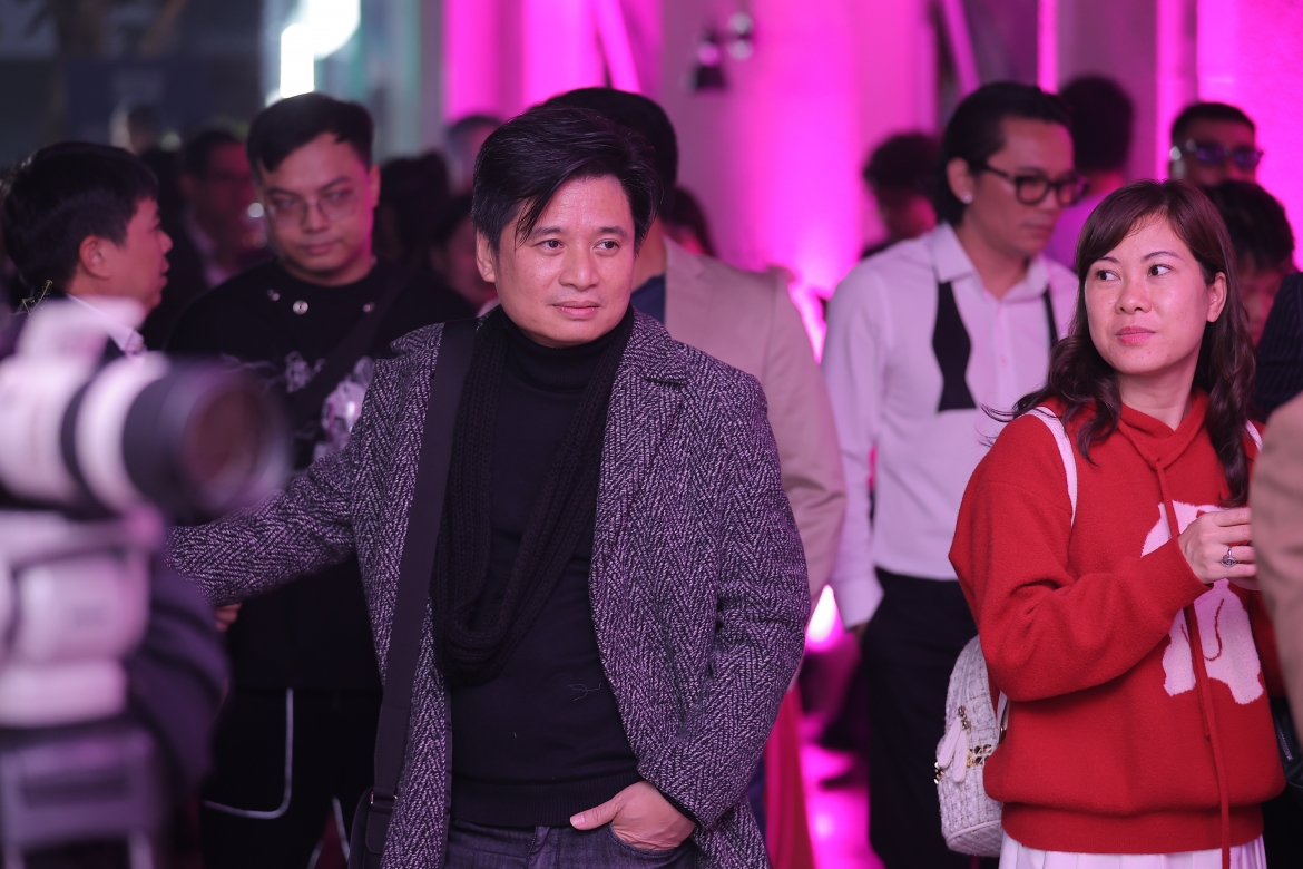 Ca sĩ Tấn Minh trong buổi ra mắt album của Tùng S.A.X.
