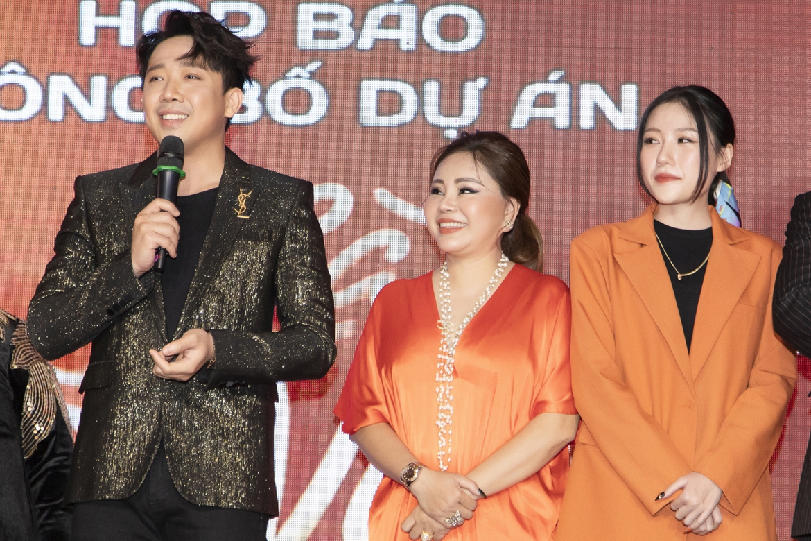 Trấn Thành, Lê Giang và Uyên Ân tại họp báo phim "Nhà bà Nữ".