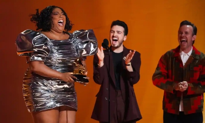Lizzo thắng hạng mục "Bản ghi âm của năm".