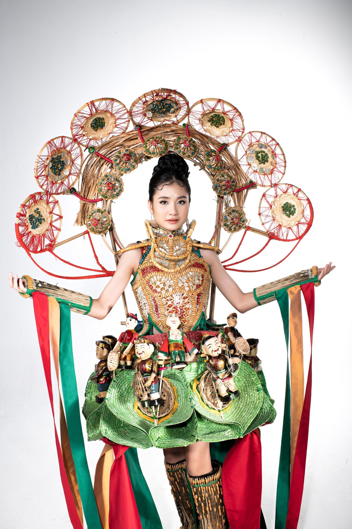 Trang phục Môi trường Hồn Nước Hoa hậu Thanh Hà mang đến Miss Eco International 2023