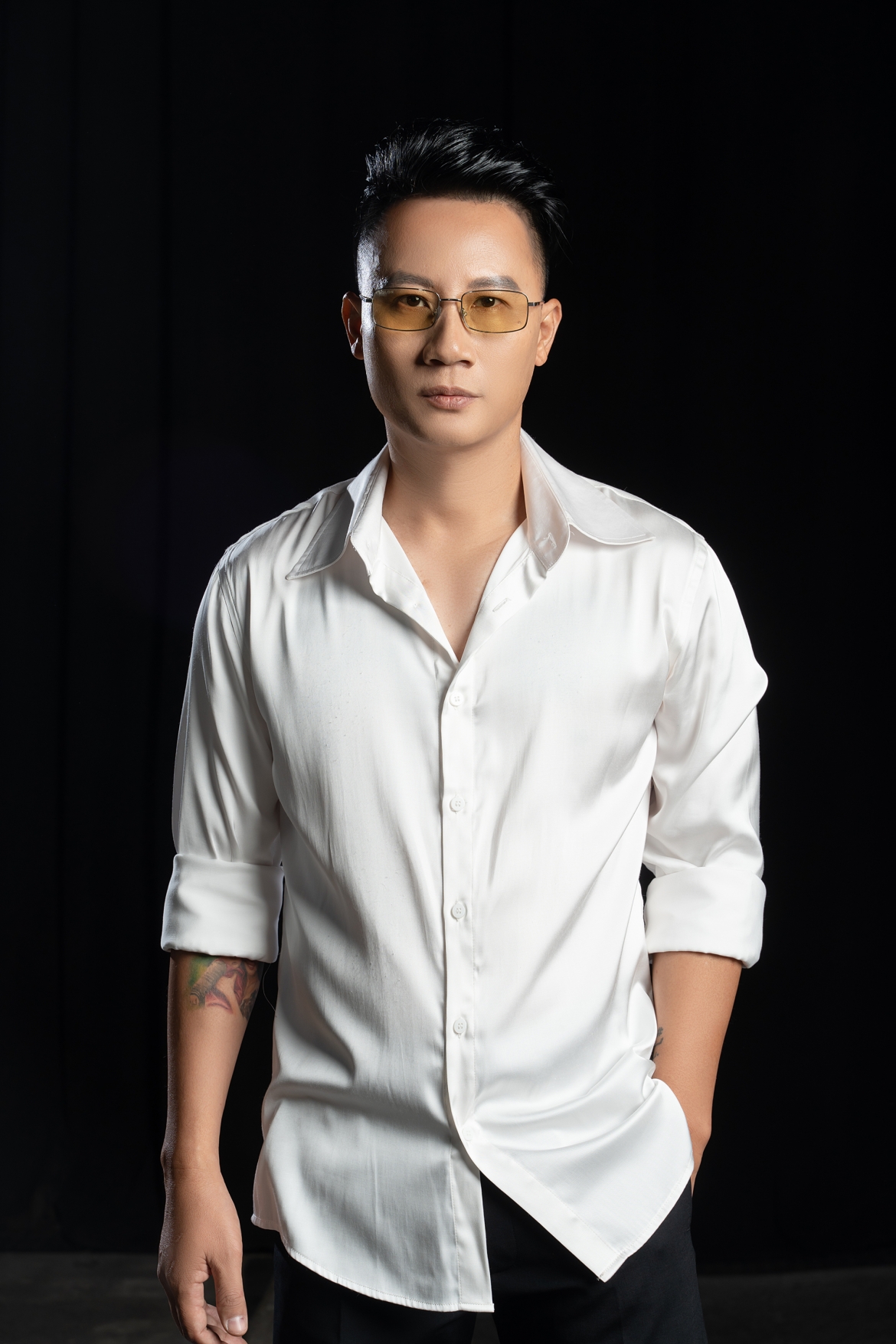 Nhạc sĩ, ca sĩ Hoàng Bách.