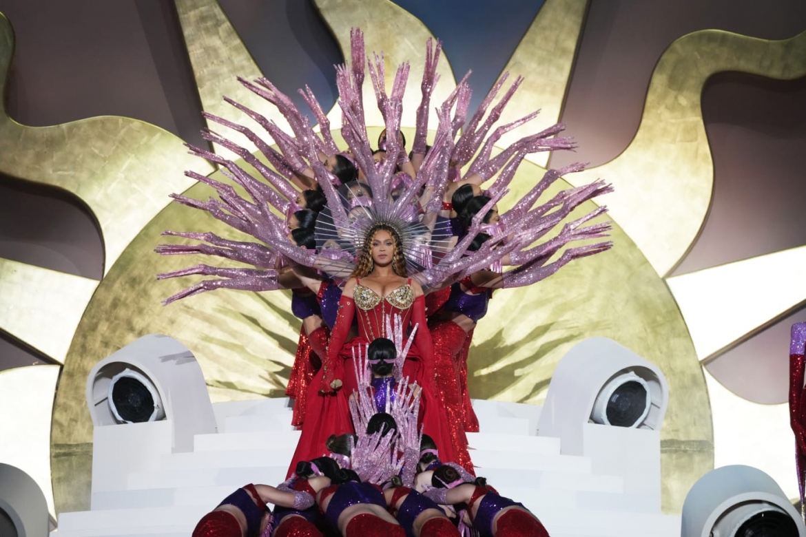 Hiện tại, Beyoncé đang nắm giữ kỷ lục là nữ nghệ sĩ giành được nhiều kèn vàng Grammy nhất.