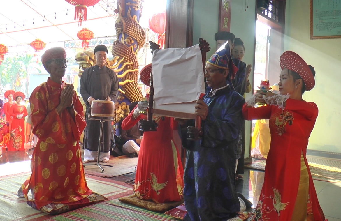 Lễ cúng Bà Chợ Được.