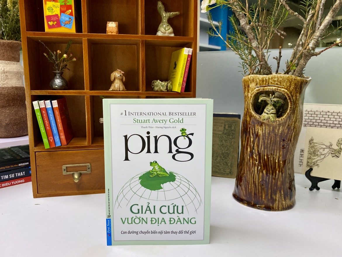 "Ping: Giải cứu vườn địa đàng" của tác giả Stuart Avery Gold.