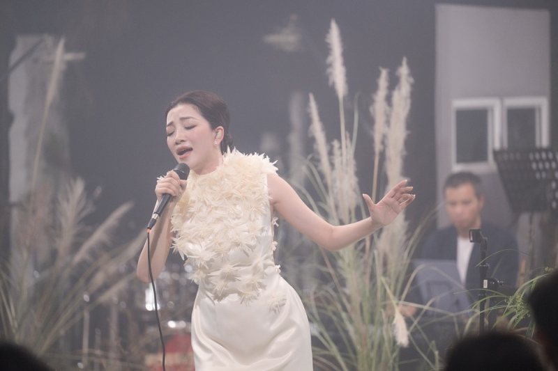 Phạm Thu Hà là nghệ sĩ đầu tiên “dám” thực hiện công nghệ thu âm đĩa than trực tiếp.