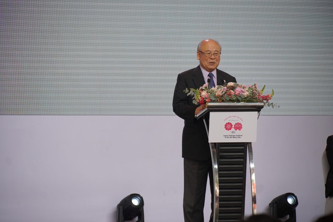 Ông Takebe Tsutomu, Chủ tịch Ban Chấp hành Lễ hội Việt-Nhật phía Nhật Bản, Cố vấn đặc biệt Liên minh Nghị sĩ Hữu nghị Nhật Bản-Việt Nam phát biểu (Ảnh: V.H)
