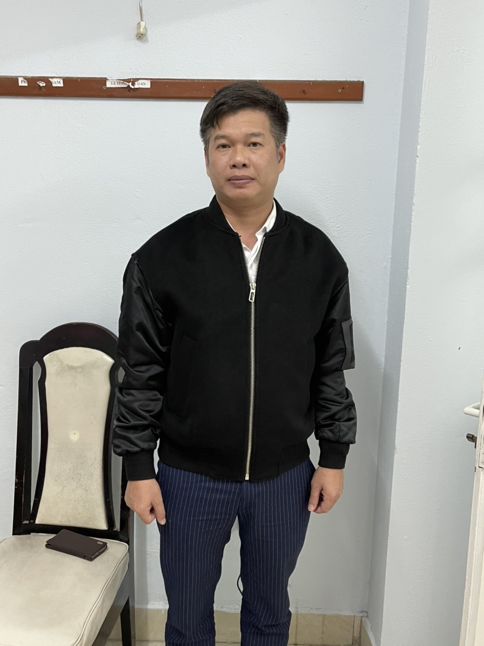 Đào Nguyên Nghị vừa bắt giữ để điều tra về tội “Lừa đảo chiếm đoạt tài sản”.