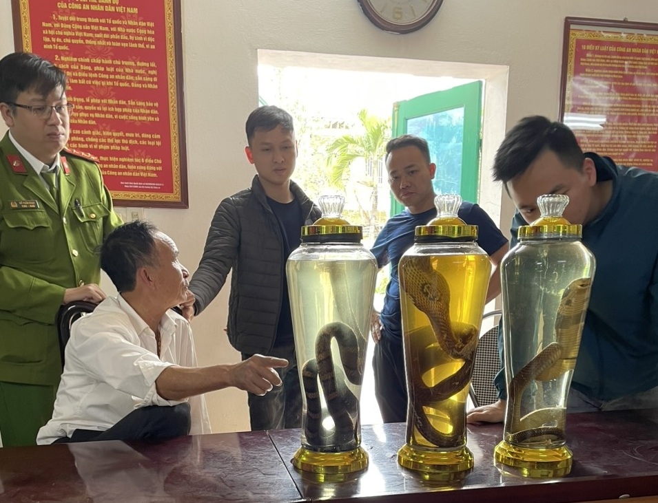 Tang vật vụ án (Ảnh: Công an Hải Dương).