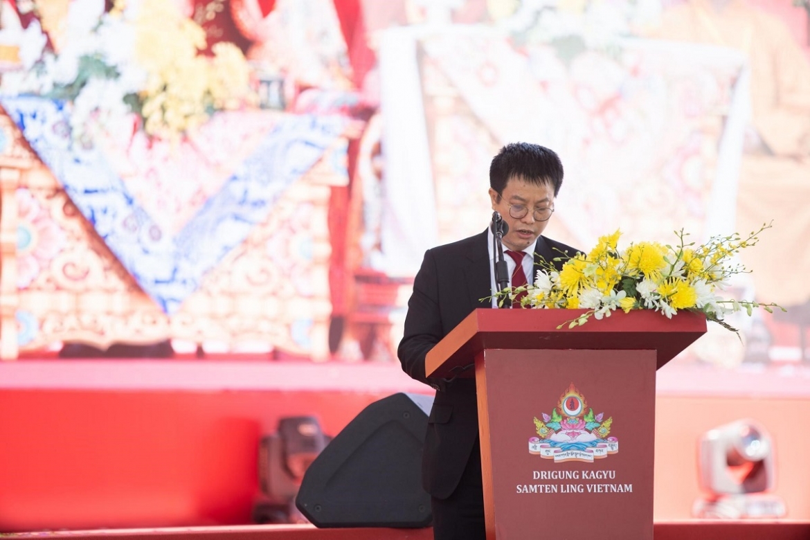 Đại diện Liên hiệp các Hội UNESCO Việt Nam phát biểu tại sự kiện trao chứng nhận Không gian văn hóa tâm linh dành cho không gian Phật giáo Kim Cương Thừa tại Samten Hills Dalat