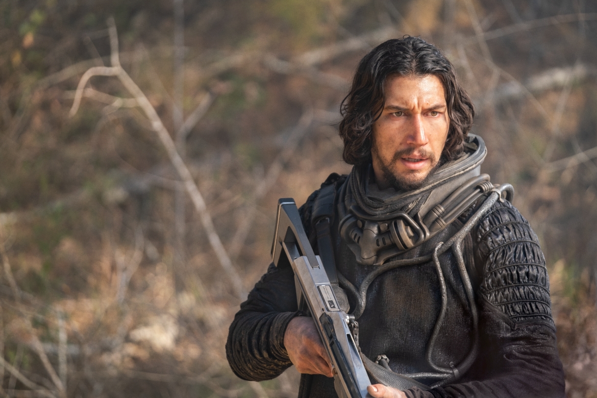 Adam Driver đã có những trải nghiệm thú vị với vai phi hành gia trong một môi trường sống còn.