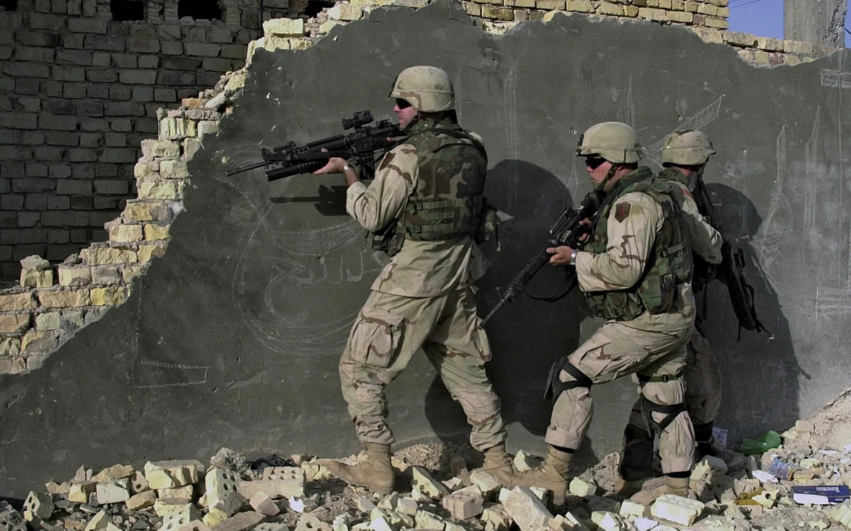 Binh lính Mỹ trên chiến trường Iraq. Ảnh: Bộ Quốc phòng Mỹ.