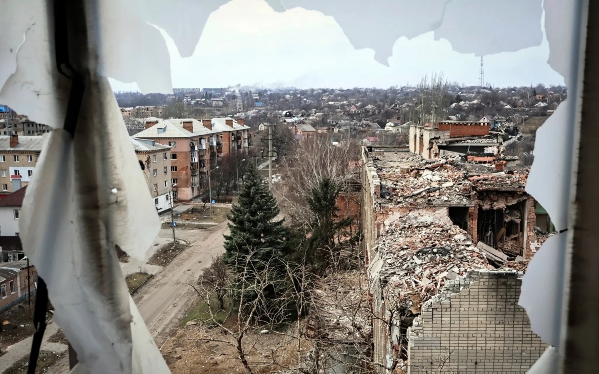 Cảnh đổ nát do giao tranh tại thành phố Bakhmut. Ảnh: AP.