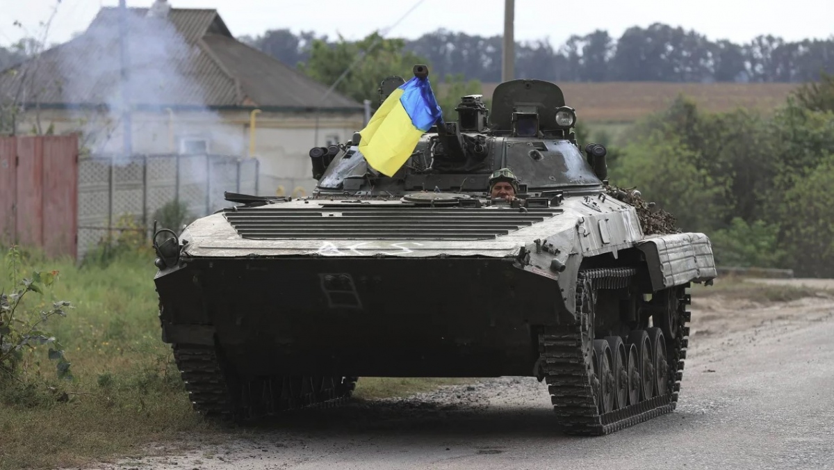 Xe tăng Ukraine ở Kharkiv. Ảnh: Getty