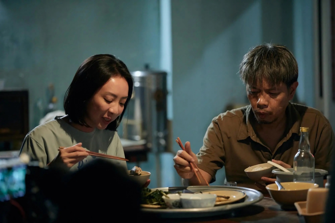 Thu Trang và Thái Hòa khiến khán giả xúc động trong "Con Nhót mót chồng".
