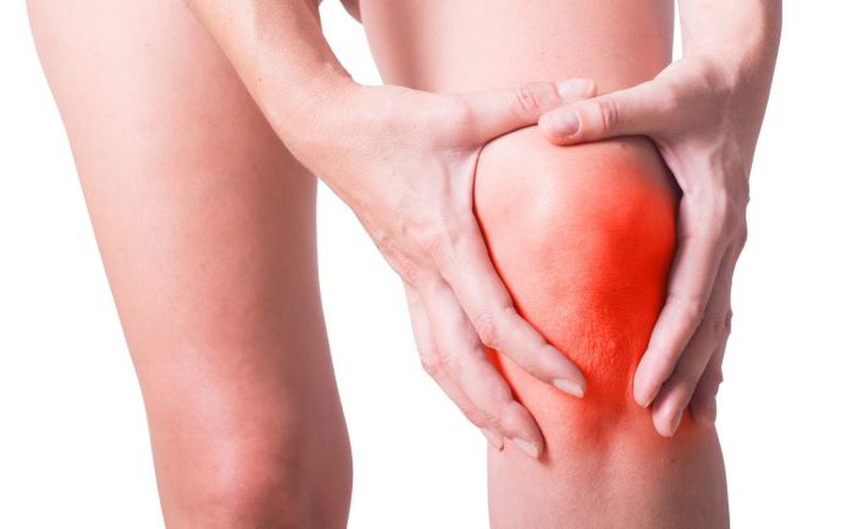 Giúp xương chắc khỏe: Tỏi có chứa vitamin C, B6, mangan, kẽm,... Đây đều là các chất dinh dưỡng tốt cho sự phát triển của hệ xương. Ảnh minh họa