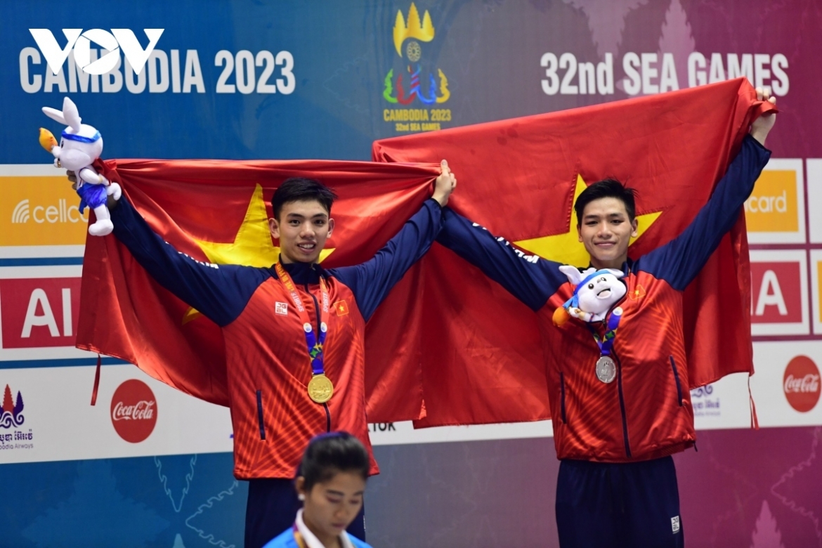 Bơi (7 HCV): Dù có một kỳ SEA Games 32 rất khó khăn, các VĐV bơi Việt Nam vẫn xuất sắc giành 7 HCV, 3 HCB và 7 HCĐ để xếp thứ 2 ở bộ môn này, chỉ sau Singapore. 