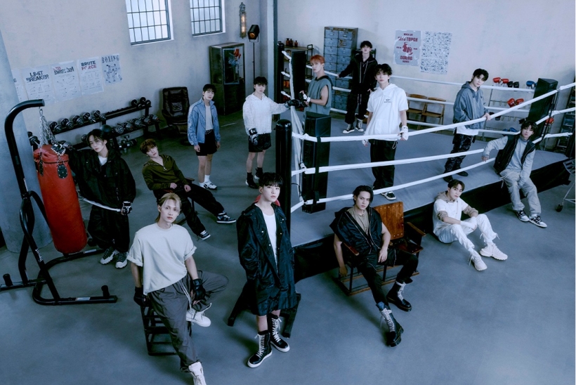 Album 'FML' của SEVENTEEN vượt mốc 4 triệu bản trên bảng xếp hạng Hanteo.