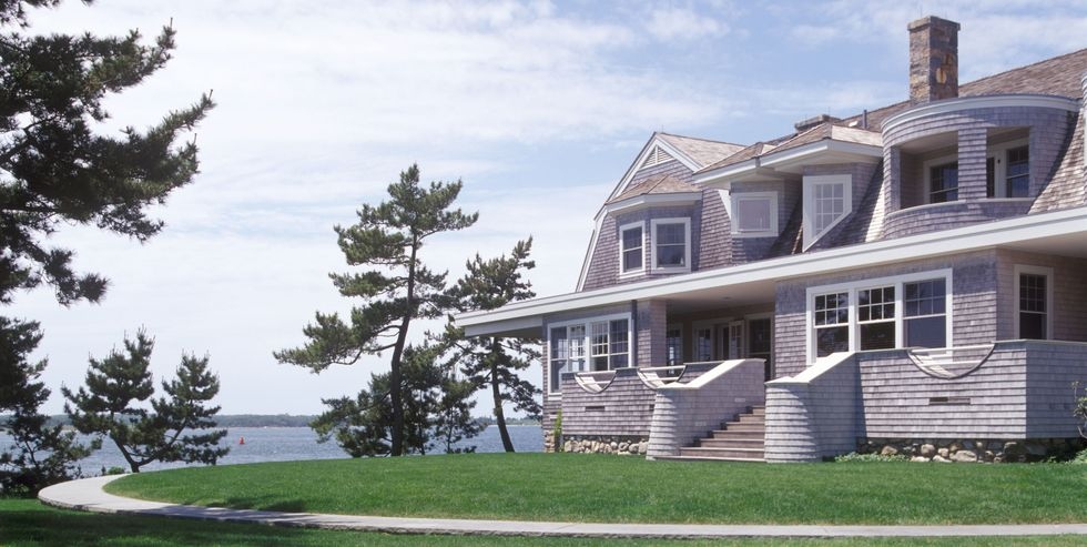 Bảo Bình (20/1-18/2): Bảo Bình ưa thích một ngôi nhà ở ngoại ô với sân vườn lớn và rộng rãi. Ảnh minh họa