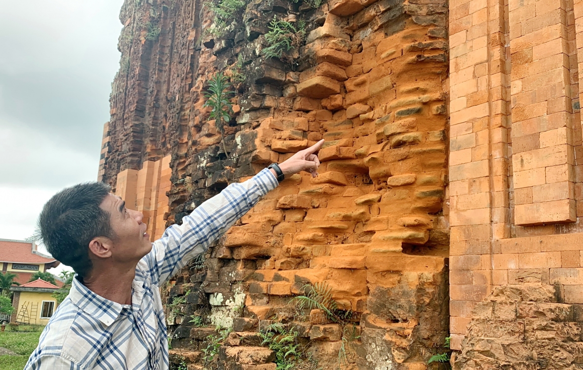 Gạch dùng để trùng tu Tháp Chăm Khương Mỹ được lấy từ tỉnh Bình Định.